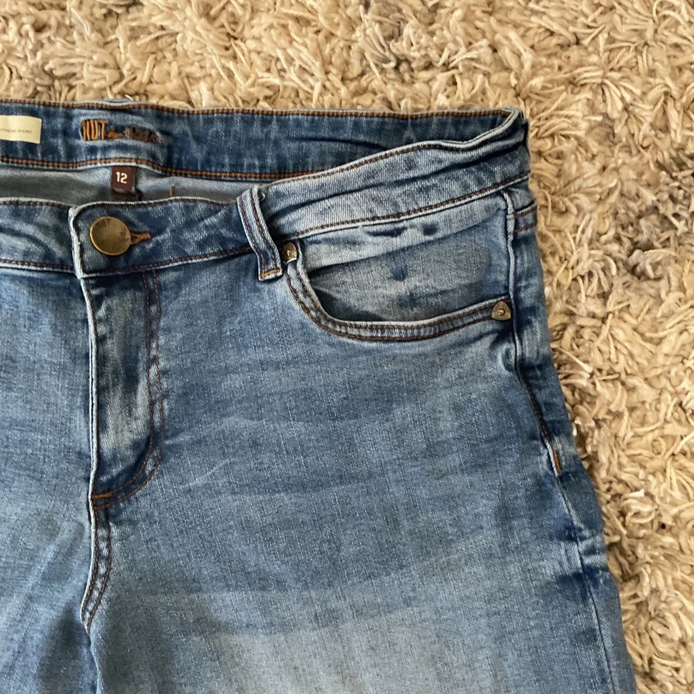 Kut from the Kloth Catherine Boyfriend Shorts Medium‎ Wash Blue Denim Size 12